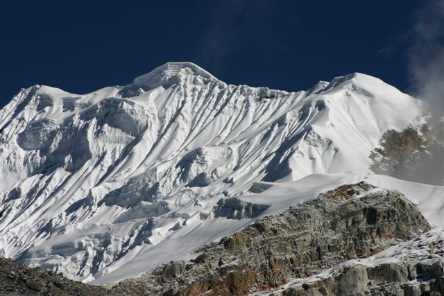 Khumbu Three Peaks - Lobuche, Island Peak, Pokalde - Nepal mountaineering